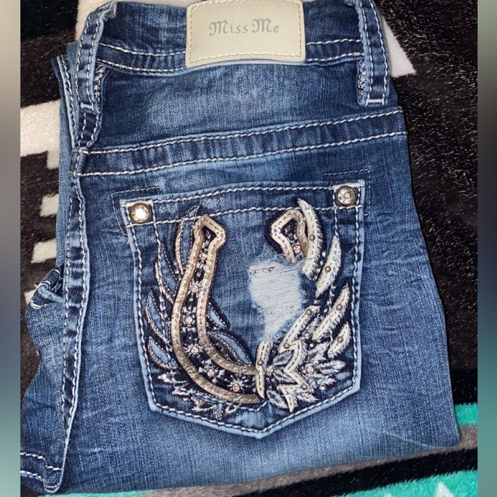 Woman’s size 26 miss me jeans